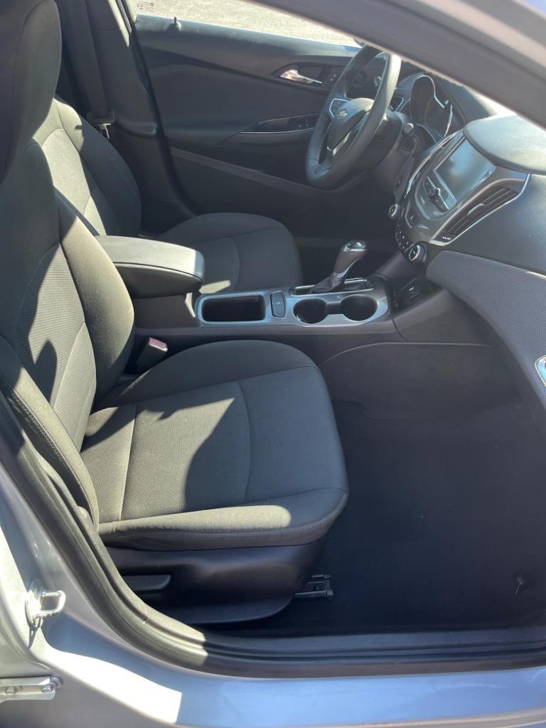 2018 Chevrolet Cruze LT photo 8