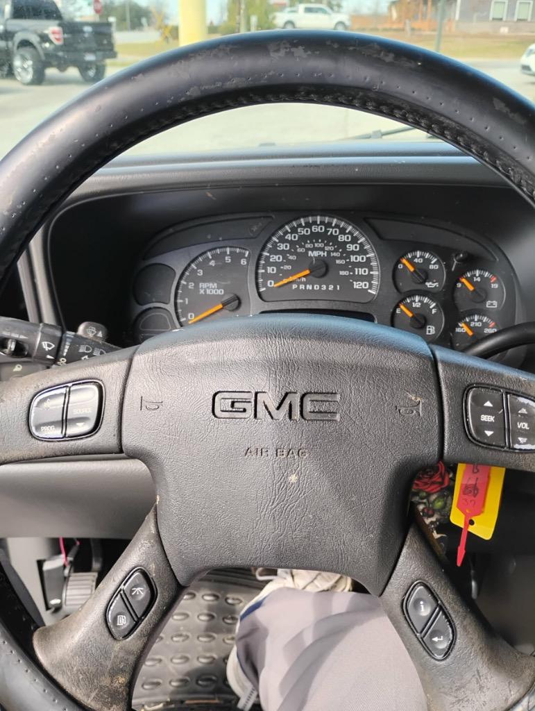 GMC Sierra photo 12