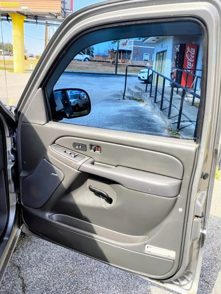GMC Sierra photo 11